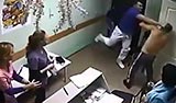 Белгородский хирург бил под камеру 