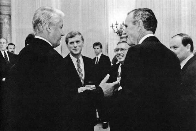 Владимир Лукин на встрече президентов Джорджа Буша и Бориса Ельцина в Белом доме