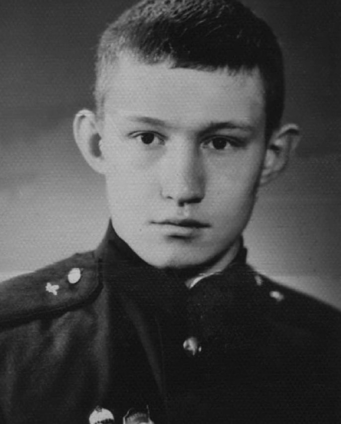 Борис Шмелев