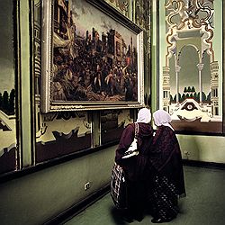 Из серии «Past Perfect», 2007—20010 годы. Каирский военный музей. Расположен в Цитадели — крепости, заложенной в XII веке Саладином.