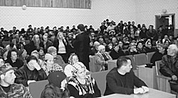 Родственники пропавших заняли кабинеты в здании правительства КЧР и обещают их освободить только после отставки президента республики 