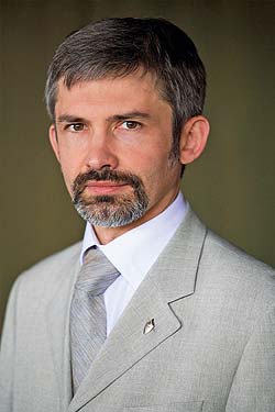 ПРЕЗИДЕНТ СК «ЛЕММА» СЕРГЕЙ ЧЕРНЫШОВ: «НАБЛЮДАЕТСЯ ЗАМЕДЛЕНИЕ РОСТА РЫНКА В СВЯЗИ С ОЖИДАНИЕМ КРИЗИСА. НО ОСНОВНОЕ ПАДЕНИЕ ЕЩЕ ВПЕРЕДИ» 
