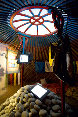 Олег Кулик. «Юрта» (2007)