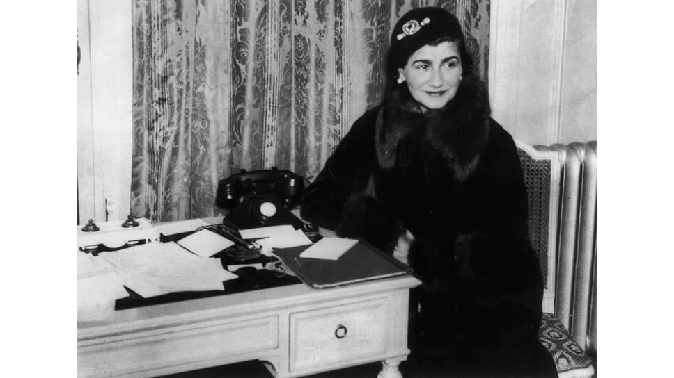 Дизайнер Габриэль Шанель в Лондоне. 1932 год