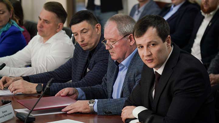Слева направо: ВДЦ Смена — Игорь Журавлев, Виктор Князев, ОТЭКО — Александр Бурмака