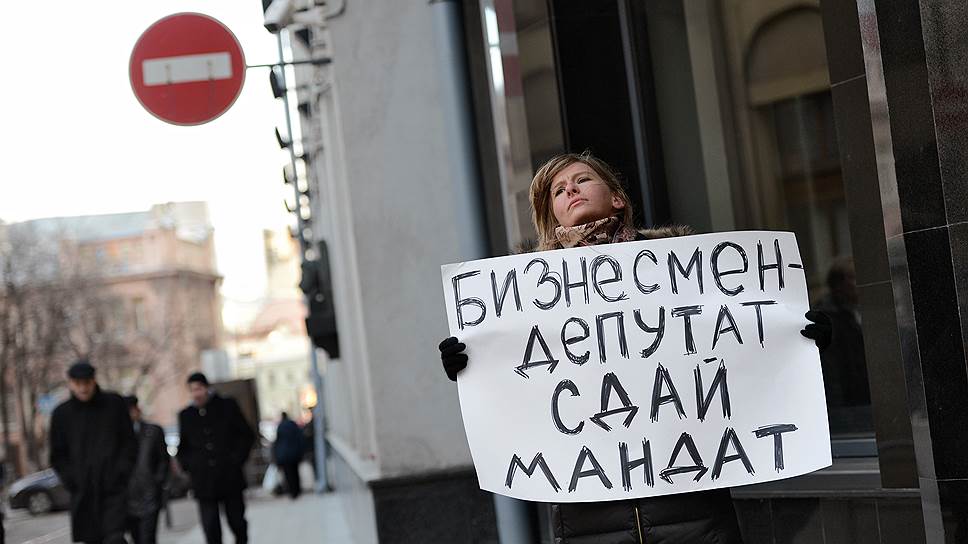 Антикоррупционный закон может существенно уменьшить число алтайских депутатов