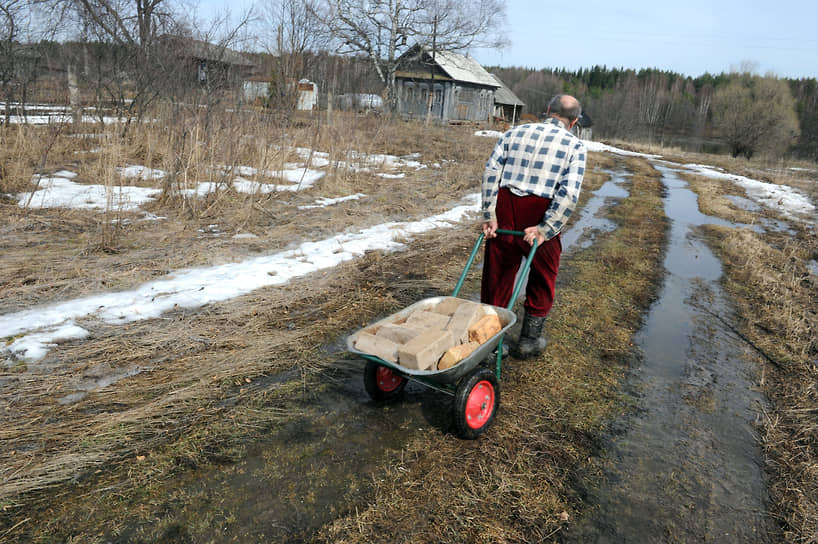 В регионах Сибири доля населения, оказавшегося за чертой бедности, в 2022 году превысила средний показатель по стране