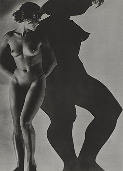 Дора Маар. "Ассиа", 1934 год  