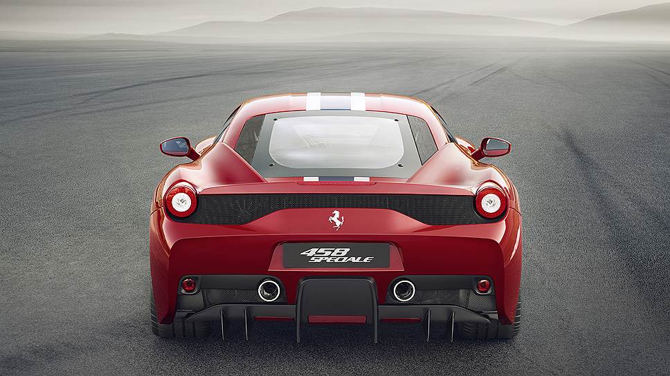 Автомобиль Ferrari 458 Speciale