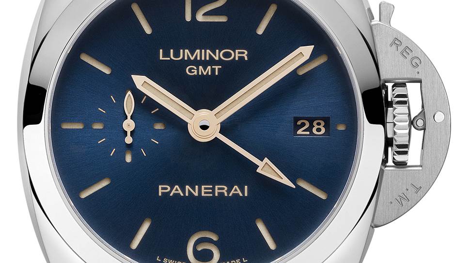 Panerai Luminor 1950 3 Days GMT Automatic Acciaio. Мануфактурный механизм P.9001 с автоматическим подзаводом и запасом хода 72 часа, функцией GMT, индикатором запаса хода на обороте, системой установки секундной стрелки на ноль. Стальной корпус 42 мм. Водонепроницаемость 100 метров  