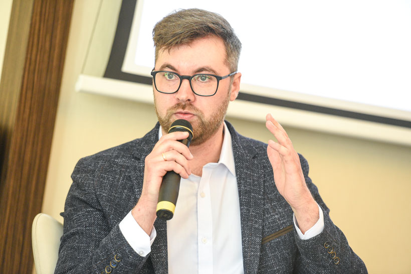 Ведущий «Коммерсантъ FM» Максим Митченков 