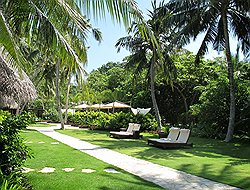 Отель Shangri-La Villingili Resort & Spa