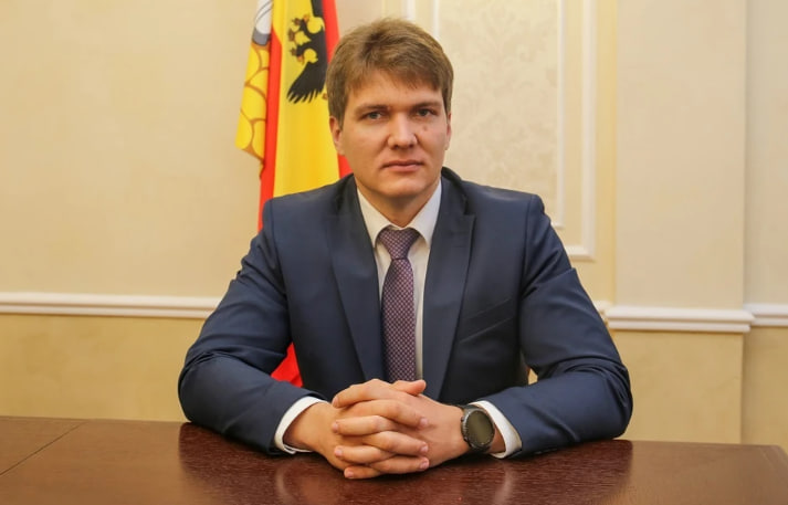 Максис Захаров