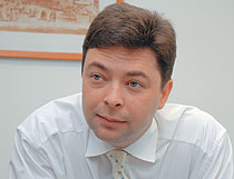 Глава управления ипотечного и потребительского кредитования Внешторгбанка Анатолий Печатников убежден, что выплаты по кредиту не должны принципиально уменьшать бюджет семьи заемщика