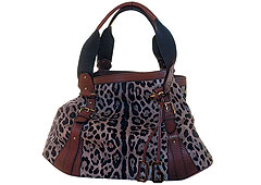 Сумка из кожи и текстиля, Dolce & Gabbana (Dolce & Gabbana, Luxury Village, c учетом скидки 30% – 27 230 руб.) 