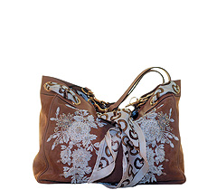Сумка из замши и текстиля,  Gucci (ЦУМ, c учетом скидки 30% – 115 500 руб.) 