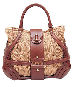 Сумка из кожи и трикотажа, Alexander McQueen (Crocus Multibrand, 35 721 руб.)