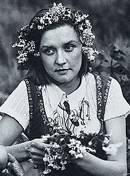 Вера Алентова