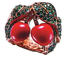 Dior Joaillerie (коралл, бриллианты, изумруды, желтое золото)