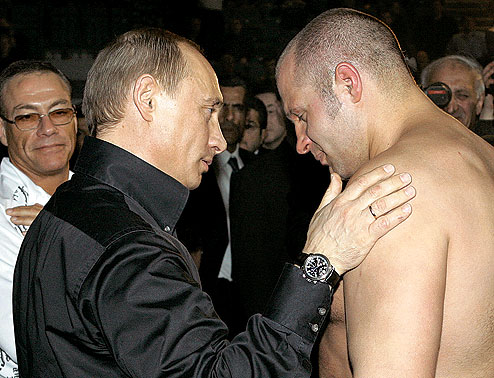 Владимир Путин и Федор Емельяненко на турнире "Россия против Америки"