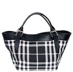 Сумка из кожи и текстиля,  Burberry Burberry, 25 560 руб. 