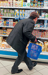 Цена сливочного масла может сказать о реальном составе продукта лучше и правдивее, чем надписи на его упаковке