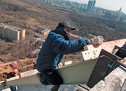 За любые действия, ведущие к потере несущей способности здания, московские депутаты предлагают жестоко наказывать