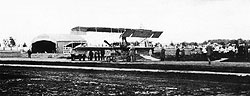 Авиатор Уточкин на своих аэропланах поставил много рекордов. В 1911 году, например, он дважды разбил одну и ту же машину во время одного перелета