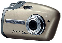 Olympus Mju mini чем-то похож на зажигалку, зато цвет корпуса можно выбирать