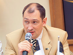 Федор Ефремов отдает себе отчет, что брэнд Century 21 совершенно неизвестен в России
