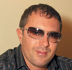 Антон Винер: "Солярий — необходимое средство для карьерного роста"