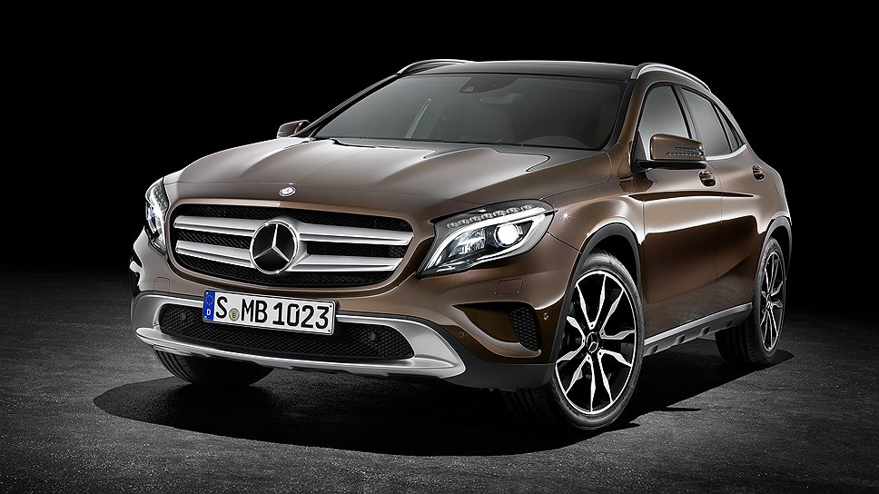 GLA  стал первым внедорожником Mercedes-Benz, для которого в качестве опции предлагается новое поколение системы постоянного полного привода 4MATIC с полностью регулируемым распределением крутящего момента. 