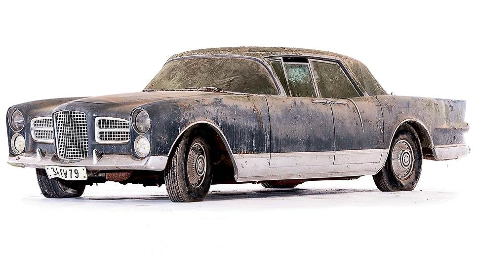 Элен Керби владела машиной с 1960 по 1963 год. Потом хозяином Facel Vega числился некий месье Фонтана из Нейи-сюр-Сен, а в декабре 1964 года автомобиль стал собственностью семьи Байона, где и оставался до января нынешнего года, пока не ушел с торгов на аукционе Artcurial. Машина сохранила родную окраску Tudor Gray и обивку салона из кожи черного цвета.