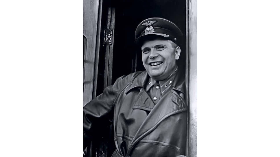 Летчик Михаил Водопьянов  