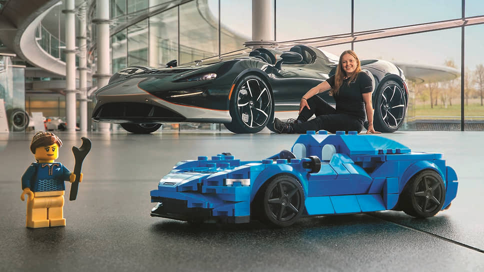 Размер LEGO Speed Champions McLaren Elva – 4 см в высоту, 16 см в длину и 7 см в ширину 