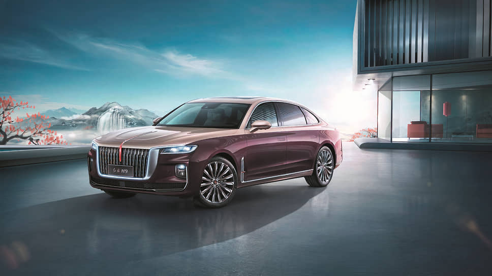 Hongqi H9 — заднеприводный представительский седан, впервые показанный в 2020 году. Внешнее сходство с Rolls-Royce очевидно. «Внутренне» — это либо гибрид, либо полностью бензиновая модель, оснащенная скромным для таких габаритов мотором мощностью 272 л.с.