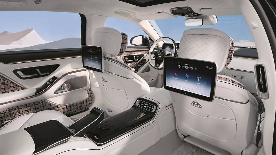 Технически Mercedes-Maybach S-Класс Haute Voiture не отличается от стандартной модели и оснащается 612-сильным шестилитровым бензиновым V12 в сочетании с девятиступенчатой автоматической коробкой передач и полным приводом