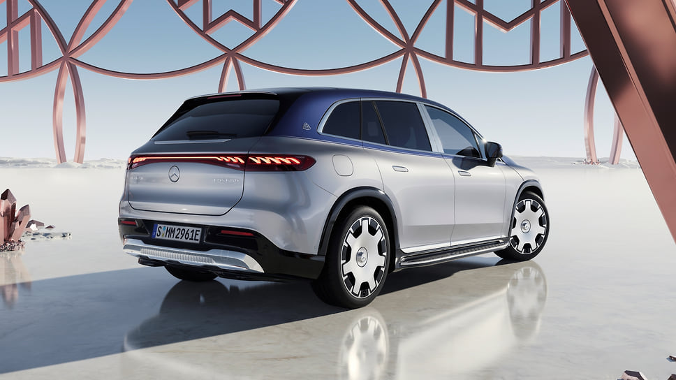 Mercedes-Maybach EQS 680 SUV
