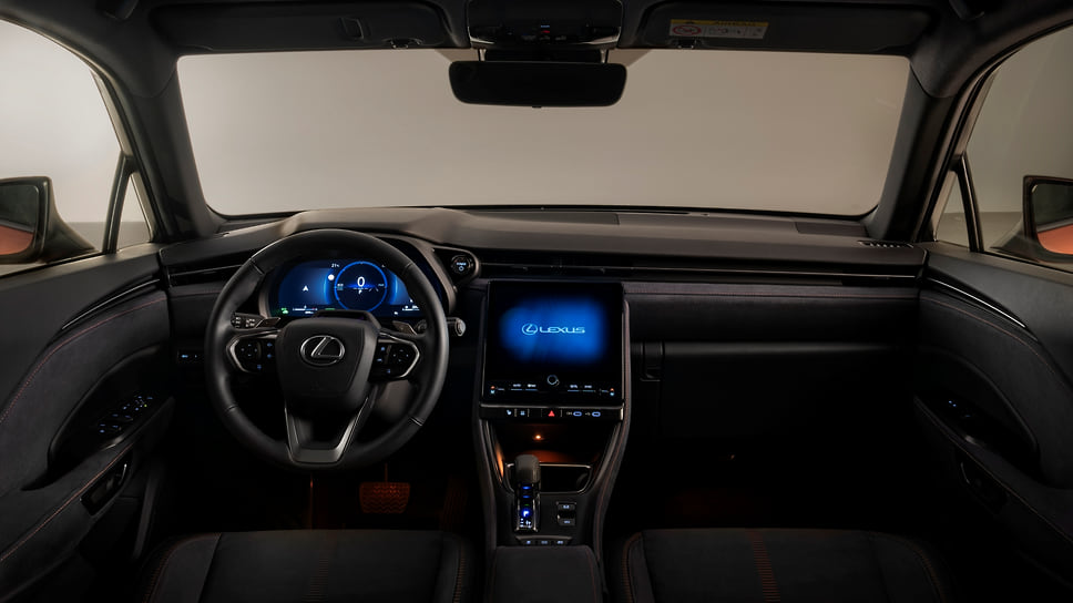 Lexus LBX Cool
