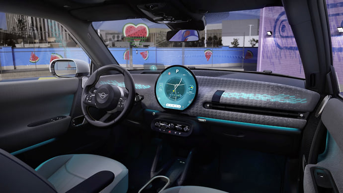 MINI показала интерьер электромобиля Cooper
