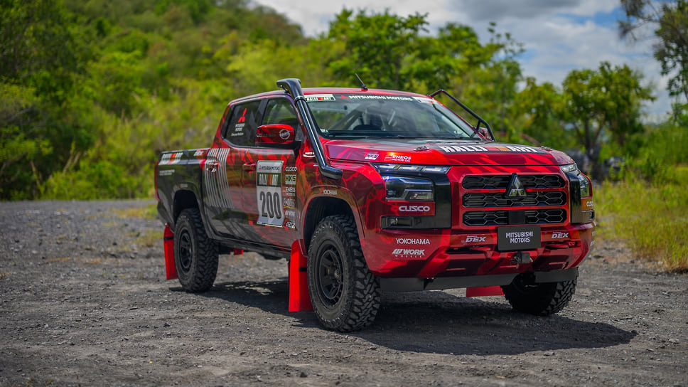 Mitsubishi Triton Ralliart AXCR 