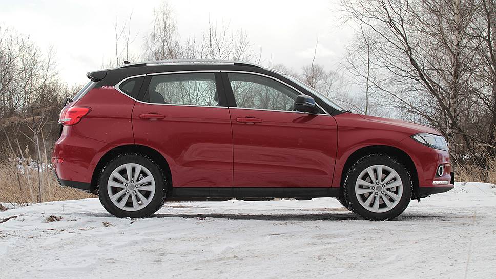 Дорожный просвет Haval H2 — 180 мм, столько же, сколько у Skoda Yeti и на 25 мм меньше, чем у Renault Duster 