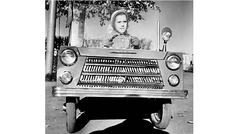 Праздник автомобилистов. На параде самодельных детских автомобилей. Москва, 1966 год