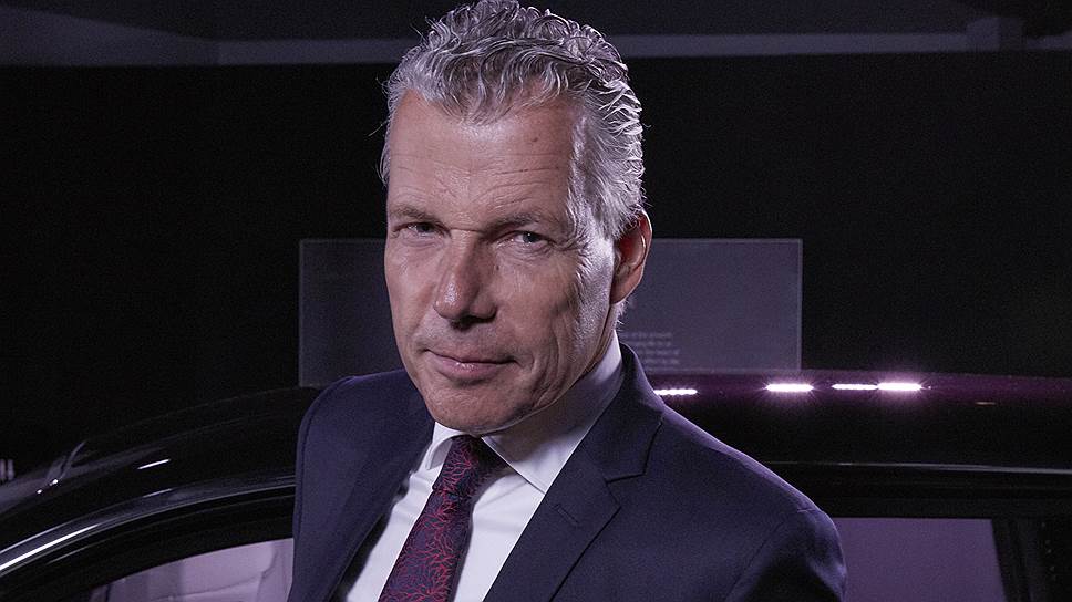 Гендиректор Rolls-Royce Motor Cars Торстен Мюллер-Отвос