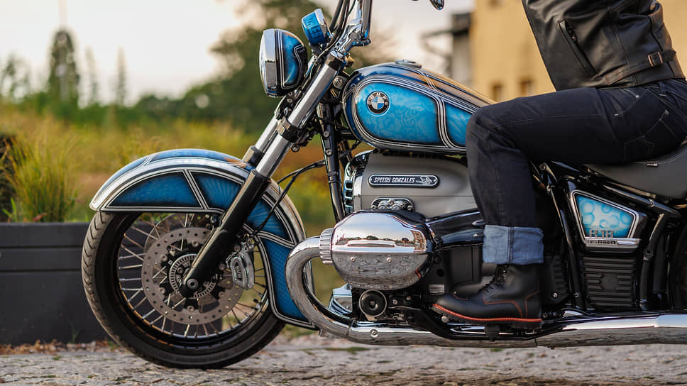 Представить себе BMW R 18 Speedy Gonzales на шоссе в северной мексиканской пустыне, проезжающим мимо огромных кактусов, довольно просто 