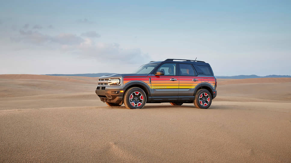 Новая версия внедорожника Ford Bronco Sport Free Wheeling получила дизайн в стиле 1970-х с винтажной графикой на кузове и особым дизайном салона 