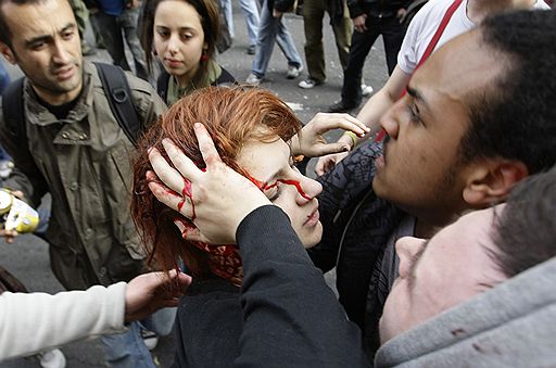 01.04.2009 Демонстрации антиглобалистов в Лондоне против саммита "Большой двадцатки" 