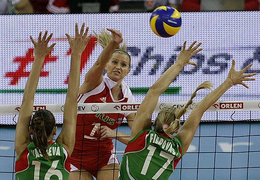 04.10.2009 Женская сборная Италии одержала победу над командой Голландии в финале Чемпионата Европы Польше со счетом 3:0. Болгария-Польша