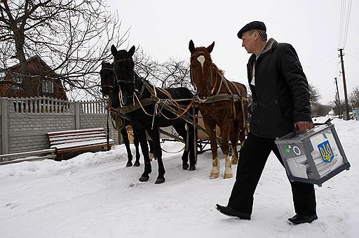 17.01.2010 Состоялся первый тур выборов на Украине, по итогам которого лидирует Виктор Янукович, возглавляющий оппозиционную Партию регионов. На втором месте премьер-министр Юлия Тимошенко, на третьем - Сергей Тигипко