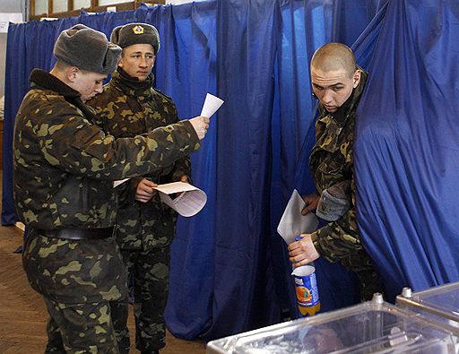 17.01.2010 Состоялся первый тур выборов на Украине, по итогам которого лидирует Виктор Янукович, возглавляющий оппозиционную Партию регионов. На втором месте премьер-министр Юлия Тимошенко, на третьем - Сергей Тигипко